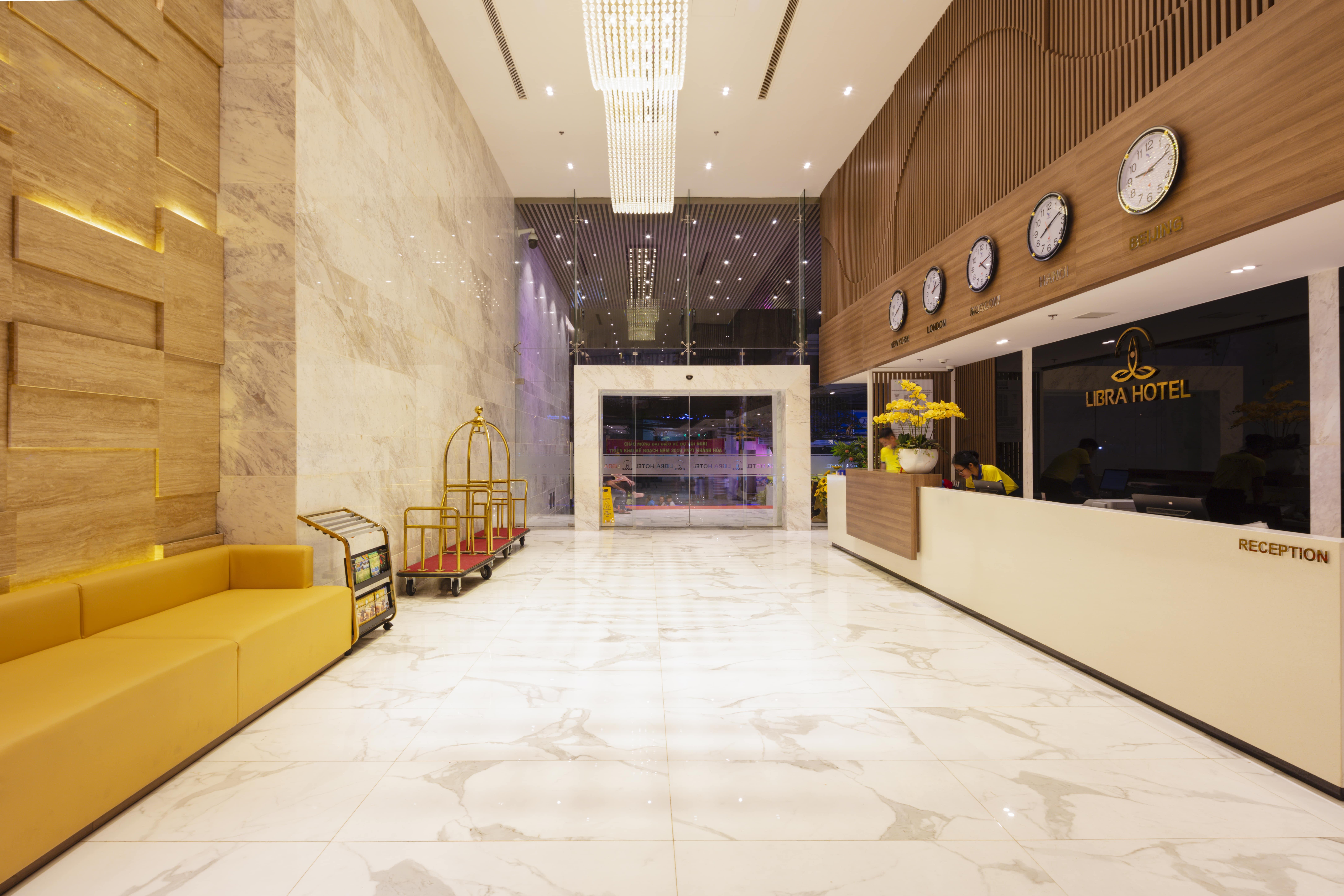 Libra Hotel На Транг Екстериор снимка