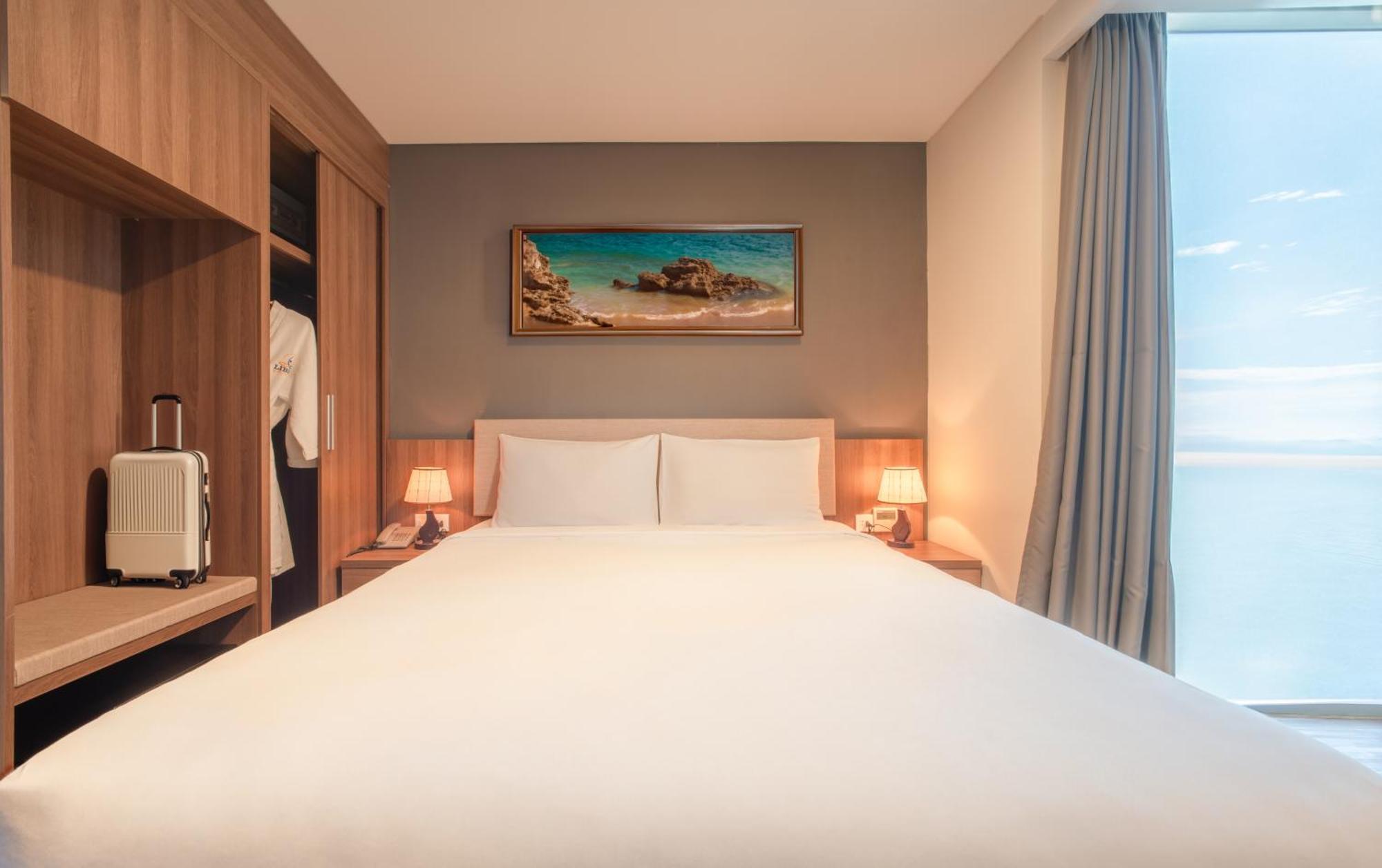 Libra Hotel На Транг Екстериор снимка